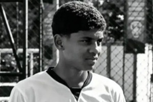 太阳报：一名15岁巴西足球少年，被歹徒错认成袭击目标而中弹身亡